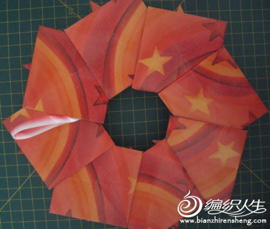 折纸装饰之圣诞节花环的详细DIY过程