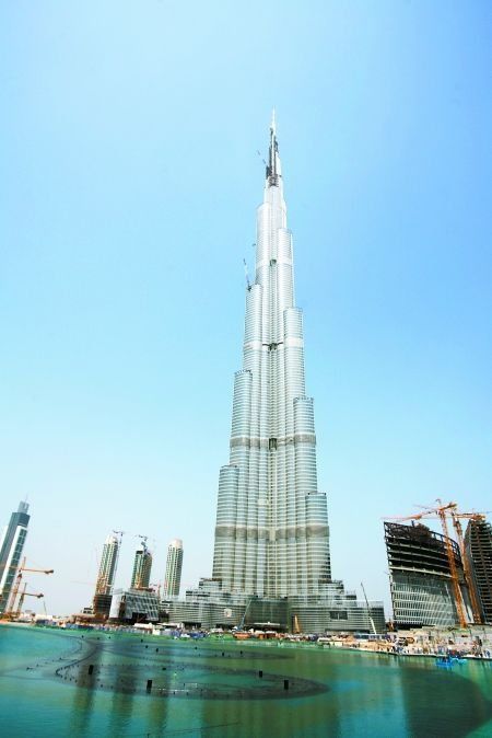 全球新高度“迪拜塔”即将建造完毕 河南商报 图